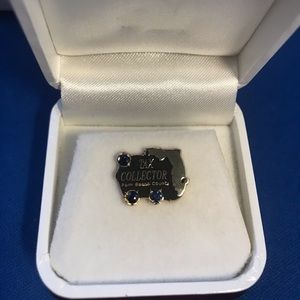 Wilda Barnes Tax Collector 5yr Lapel Pin 10K Gold